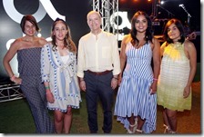 1. Principal Giselle Caputo, Katherine Mendez, Cesar Lozano, Franchesca Paez y Liza Arzeno